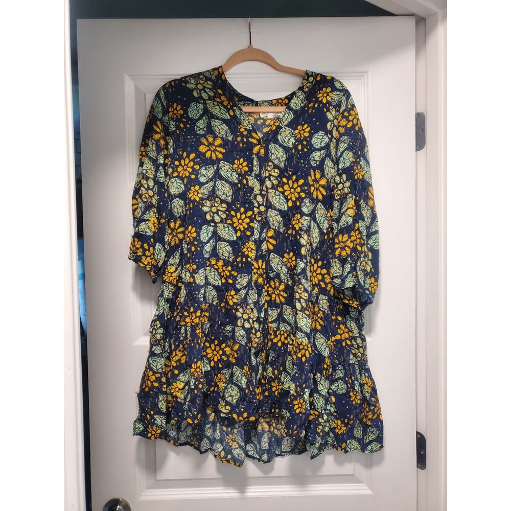 Woman's dress by On The Road. A19